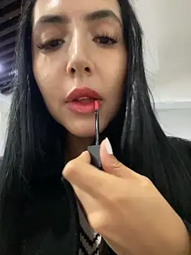 Snapshot of oh_nina chatting on October 24, 9:55 pm oh nina online show from October 24, 9:55 pm