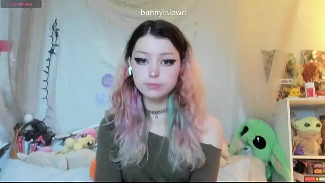 bunnyislewd online show from July 24, 4:21 am
