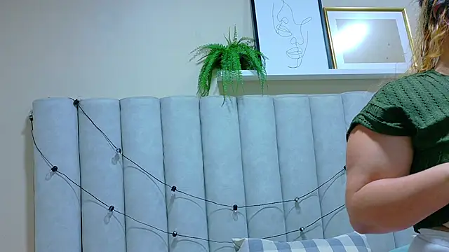 JenaCooper  online show from February 5, 2:49 am