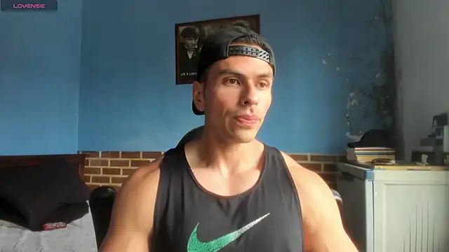 Snapshot of justinkarter chatting on April 29, 5:30 pm justinkarter online show from April 29, 5:30 pm