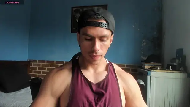 Snapshot of justinkarter chatting on May 2, 2:55 pm justinkarter online show from May 2, 2:55 pm