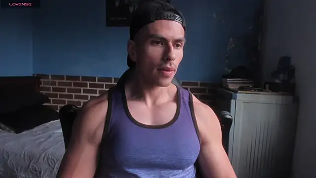 Snapshot of justinkarter chatting on May 19, 11:49 am justinkarter online show from May 19, 11:49 am