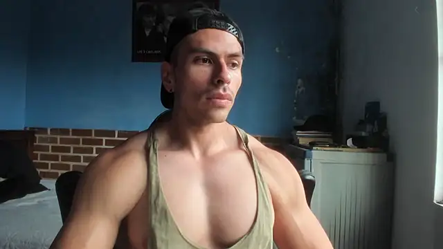 Snapshot of justinkarter chatting on May 23, 2:43 pm justinkarter online show from May 23, 2:43 pm