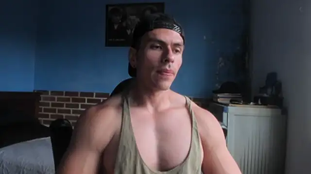 Snapshot of justinkarter chatting on May 29, 5:33 pm justinkarter online show from May 29, 5:33 pm