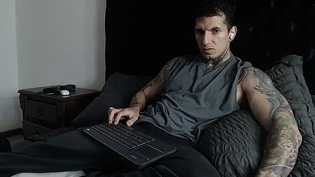 Shane Clay online show from January 10, 9:05 pm