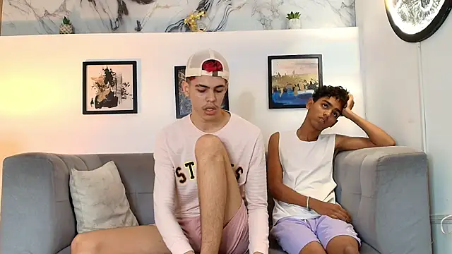 TWINKS FRIENDS online show from May 22, 1:28 pm