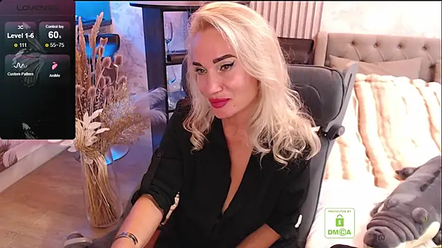 FreeBerryMILF online show from April 4, 9:23 pm