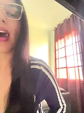 Snapshot of jujuarantes__2025 chatting on December 16, 11:59 am jujuarantes 2025 online show from December 16, 11:59 am