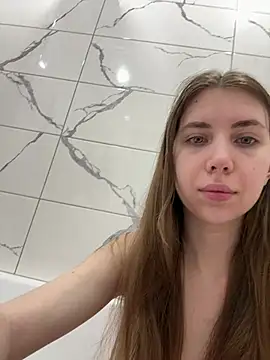 EvaAkins online show from February 28, 2:18 pm