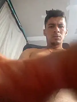 Snapshot of piterrr_hot chatting on November 27, 6:04 am piterrr hot online show from November 27, 6:04 am