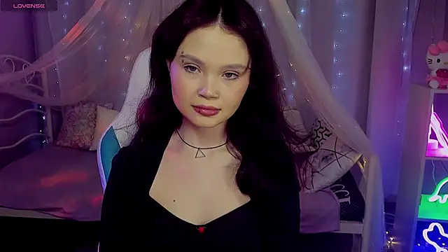 Snapshot of EmilyChaves chatting on April 29, 9:24 am EmilyChaves online show from April 29, 9:24 am