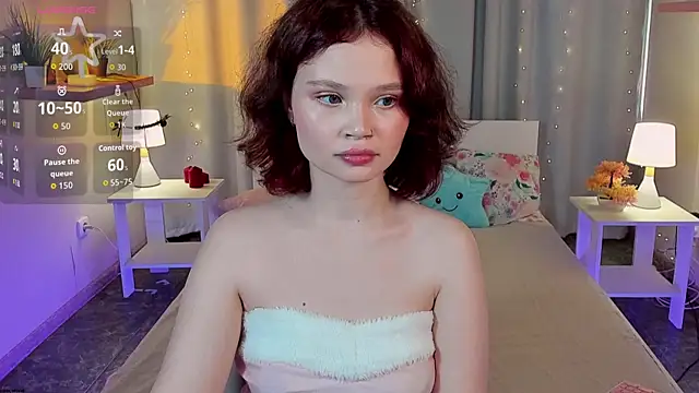 Snapshot of EmilyChaves chatting on July 14, 10:43 am EmilyChaves online show from July 14, 10:43 am