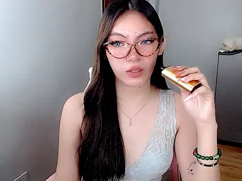 Snapshot of Miss_hornydolly chatting on March 16, 1:11 am Miss hornydolly online show from March 16, 1:11 am