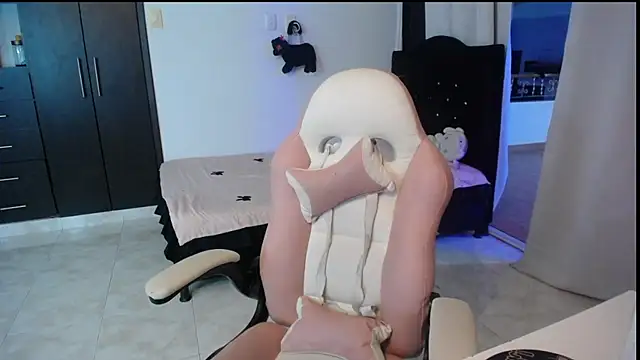 Elizabeth rose02 online show from October 9, 11:25 pm