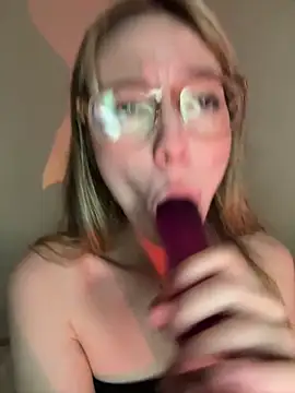 ReenKitty online show from December 17, 5:13 am