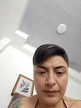 Daniela Leonn online show from November 15, 7:10 pm