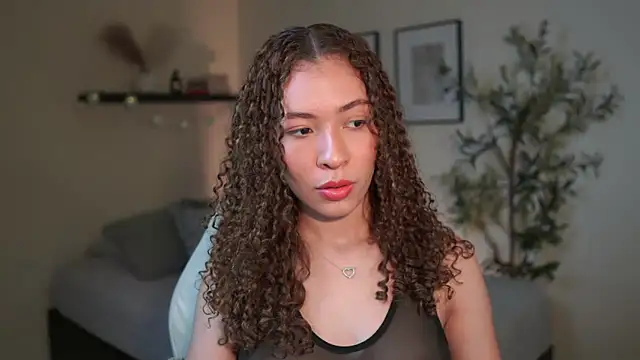 isabella-garcia- online show from March 24, 9:09 pm