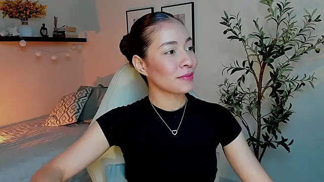 isabella-garcia- online show from April 17, 2:47 am