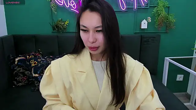 Snapshot of Kat__cat chatting on November 7, 1:27 am Kat cat online show from November 7, 1:27 am