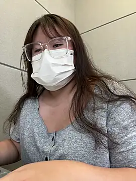 Snapshot of ariel_613 chatting on October 16, 10:38 am ariel 613 online show from October 16, 10:38 am