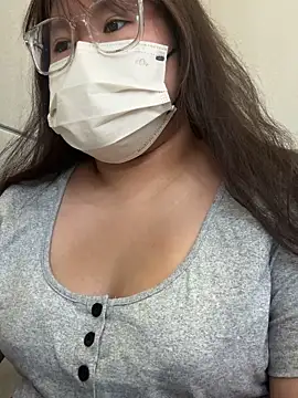 Snapshot of ariel_613 chatting on November 1, 6:37 am ariel 613 online show from November 1, 6:37 am