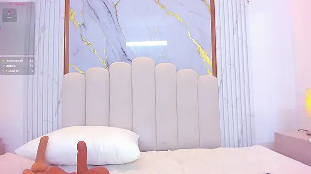 AshleyBlomson online show from September 18, 8:27 am