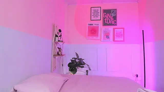 Camila Rivers online show from October 13, 11:43 am