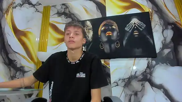 mono blonde online show from October 1, 6:47 pm