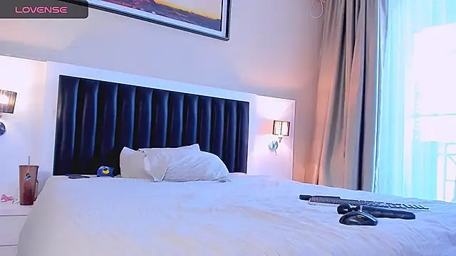 Snapshot of marrenaa chatting on November 18, 7:13 am marrenaa online show from November 18, 7:13 am