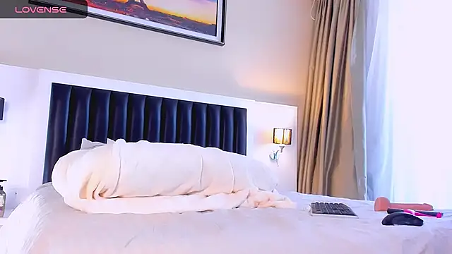 marrenaa online show from November 23, 7:08 am