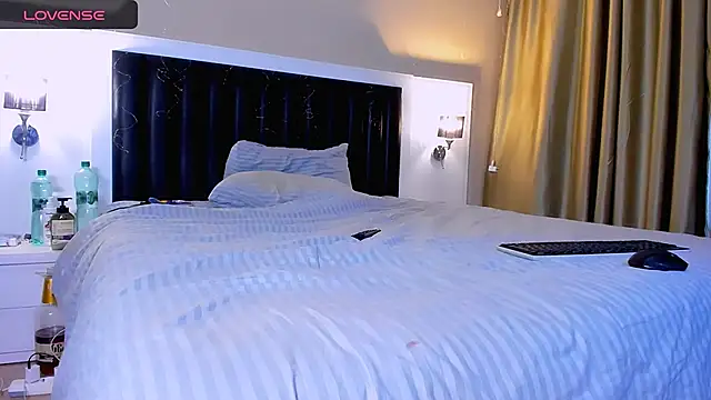 marrenaa online show from January 14, 11:05 am