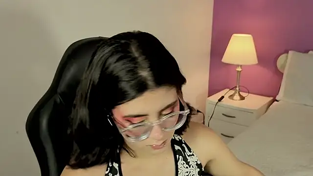 LiLLiAnderson online show from October 17, 11:57 am