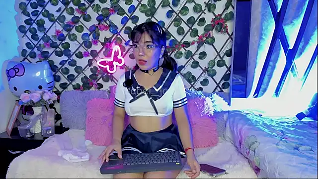 Snapshot of isabel_jaames chatting on May 24, 7:19 pm isabel jaames online show from May 24, 7:19 pm