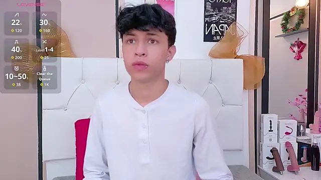 Axel  Evans online show from January 12, 1:49 pm