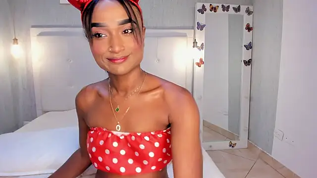 EsmeraldaNyx online show from October 10, 9:36 pm