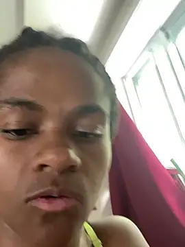 Snapshot of Soniala chatting on June 24, 3:11 pm Soniala online show from June 24, 3:11 pm
