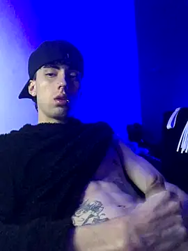 Snapshot of redmen69 chatting on October 8, 10:57 am redmen69 online show from October 8, 10:57 am