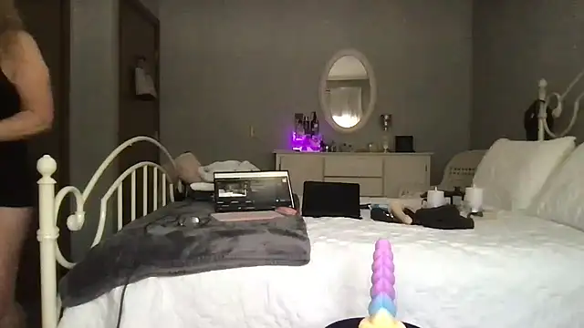 Snapshot of milf-Lacey chatting on February 1, 7:45 pm milf-Lacey online show from February 1, 7:45 pm