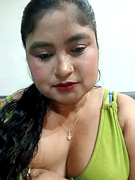 Snapshot of hornyriyanka chatting on June 10, 2:23 am hornyriyanka online show from June 10, 2:23 am