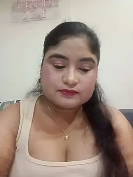 Snapshot of hornyriyanka chatting on June 26, 2:16 am hornyriyanka online show from June 26, 2:16 am