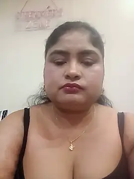 Snapshot of hornyriyanka chatting on June 27, 3:00 am hornyriyanka online show from June 27, 3:00 am