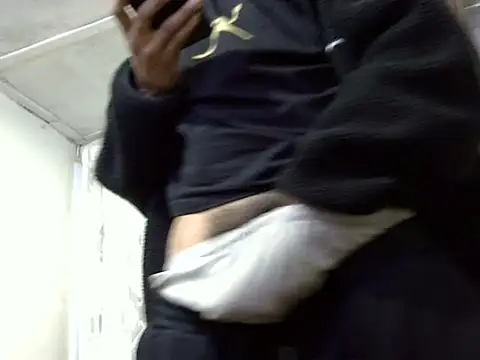 Snapshot of zebba12 chatting on December 4, 12:47 pm zebba12 online show from December 4, 12:47 pm