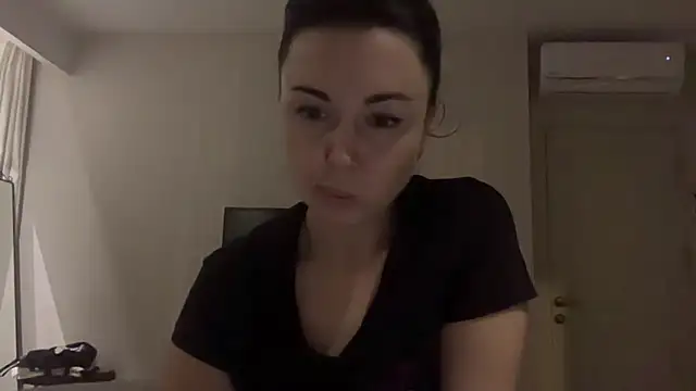 Gilin1 online show from December 18, 8:48 pm