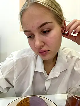 CandyVice online show from November 11, 5:13 pm