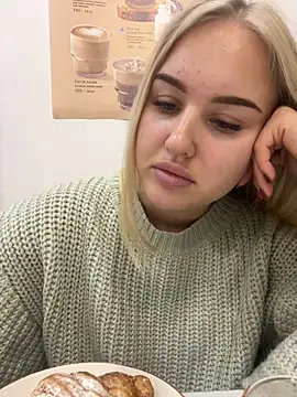 CandyVice online show from November 13, 5:12 pm