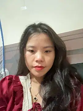 Snapshot of Bella_7777 chatting on October 23, 3:33 pm Bella 7777 online show from October 23, 3:33 pm