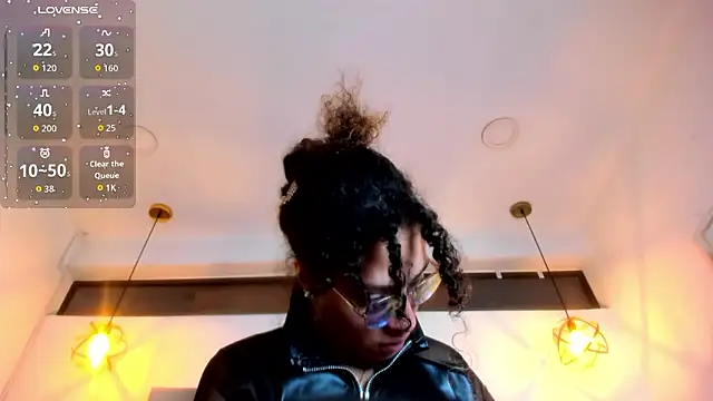 Hanna Cornee  online show from February 23, 12:24 pm