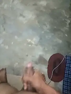 Snapshot of litejohnny chatting on March 13, 10:33 am litejohnny online show from March 13, 10:33 am