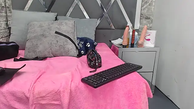 YanetRose online show from October 27, 3:10 am