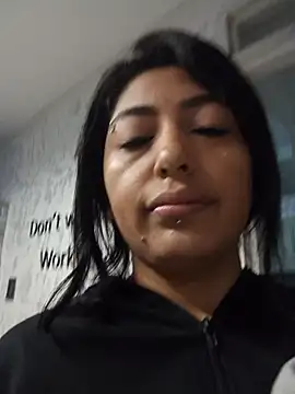 Kaylachannell online show from February 4, 3:23 am